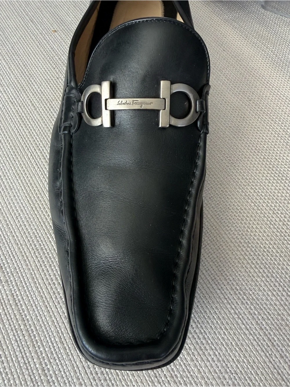 Salvatore Ferragamo mens Black Leather Bit Slip-On Loafers